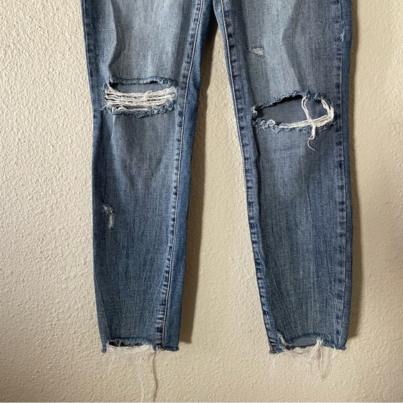 RSQ Vintage Mom Jeans Women’s 24 Blue Medium Wash Ripped Distressed Stretch - Picture 9 of 16